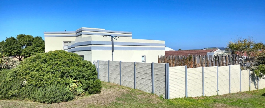 4 Bedroom Property for Sale in Franskraal Western Cape